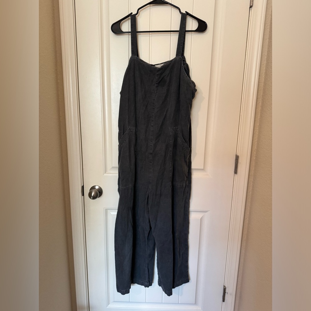 Universal Thread Black Linen Blend Jumpsuit